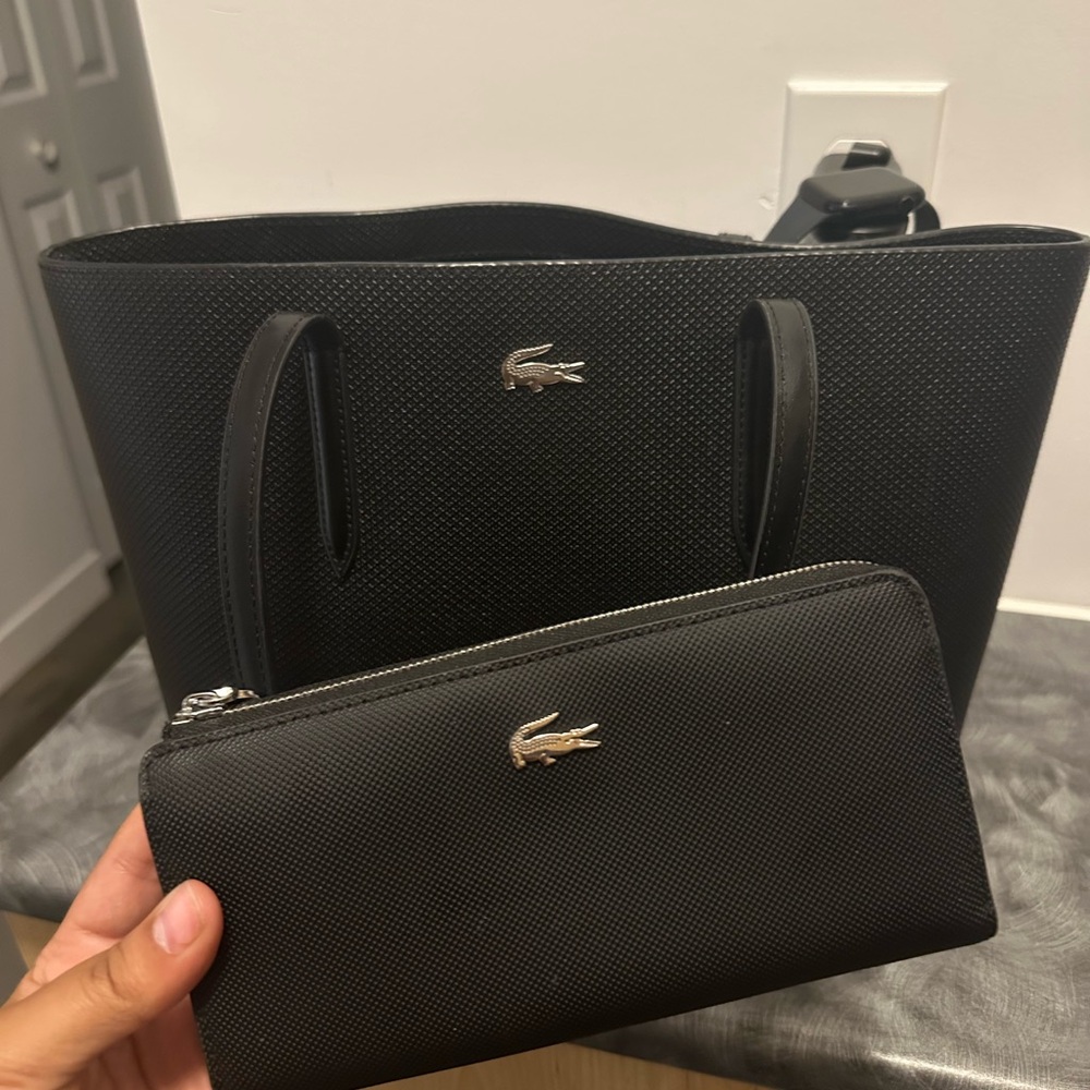 LACOSTE SAC CABAS CHANTACO EN CUIR PIQUÉ + PORTEFEUILLE - Picture 10 of 12